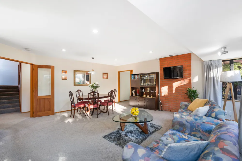 Photos of 433 Memorial Avenue