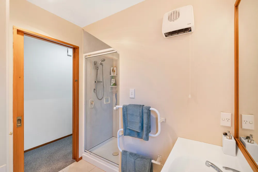 Photos of 433 Memorial Avenue