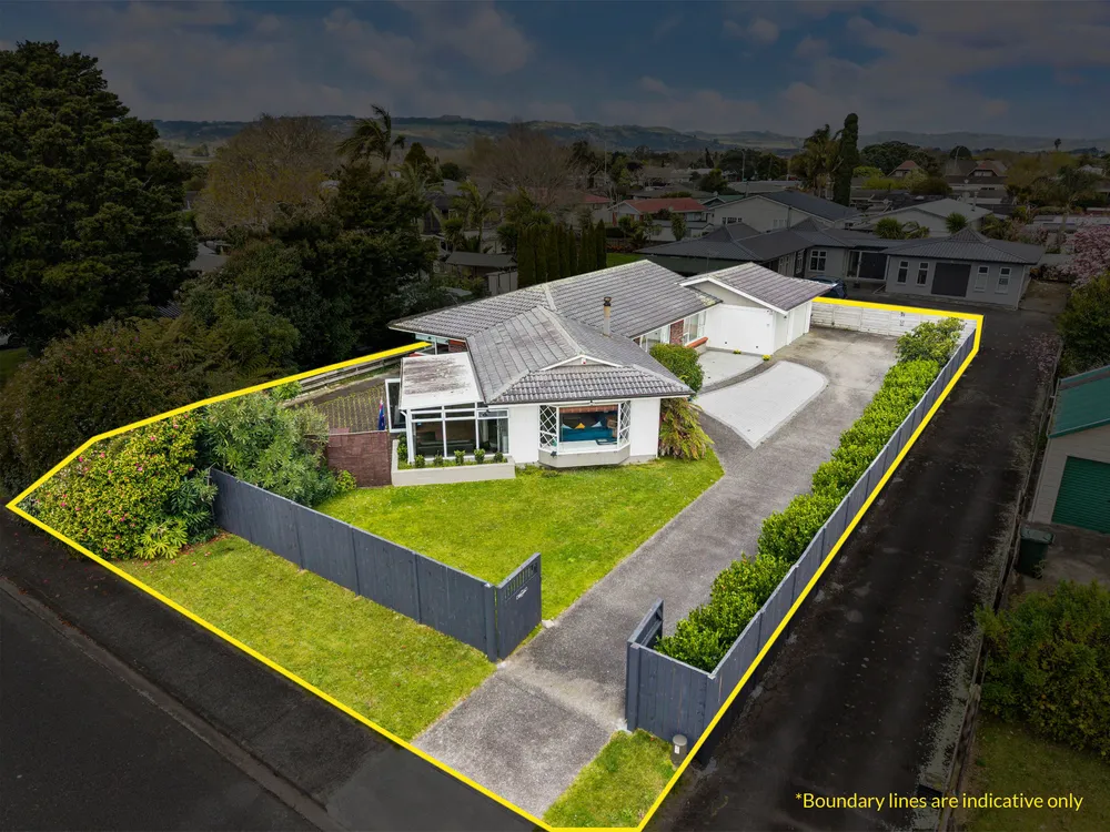 Photos of 12 Magnolia Avenue