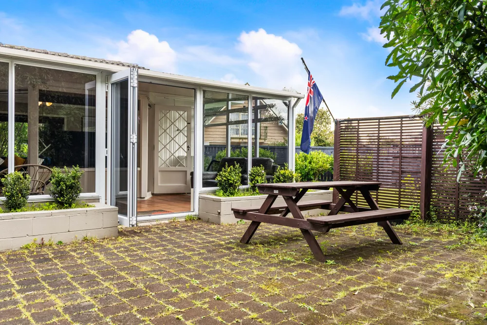 Photos of 12 Magnolia Avenue