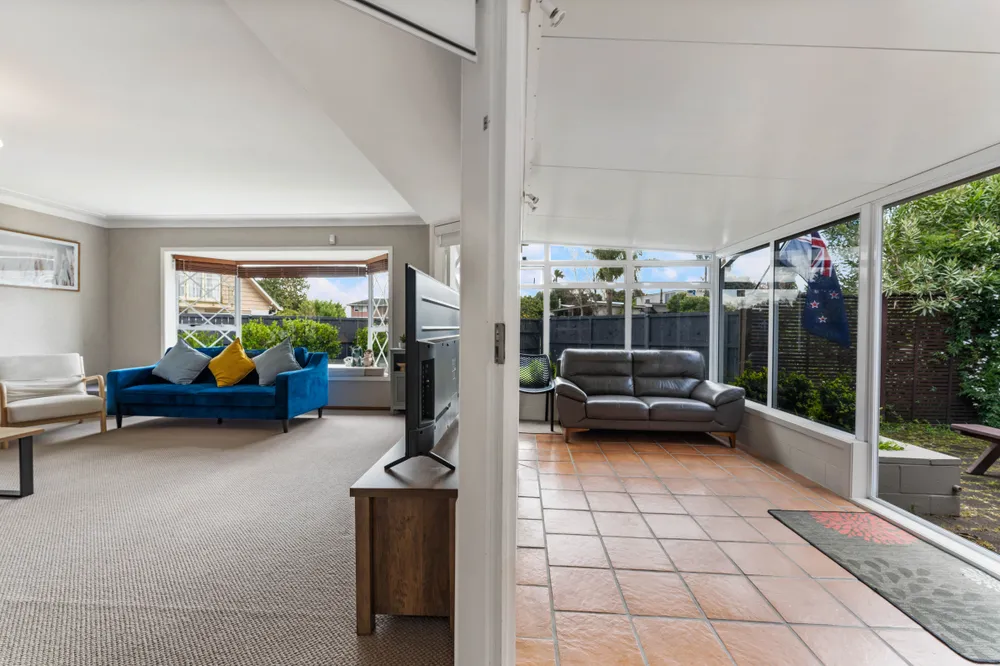 Photos of 12 Magnolia Avenue