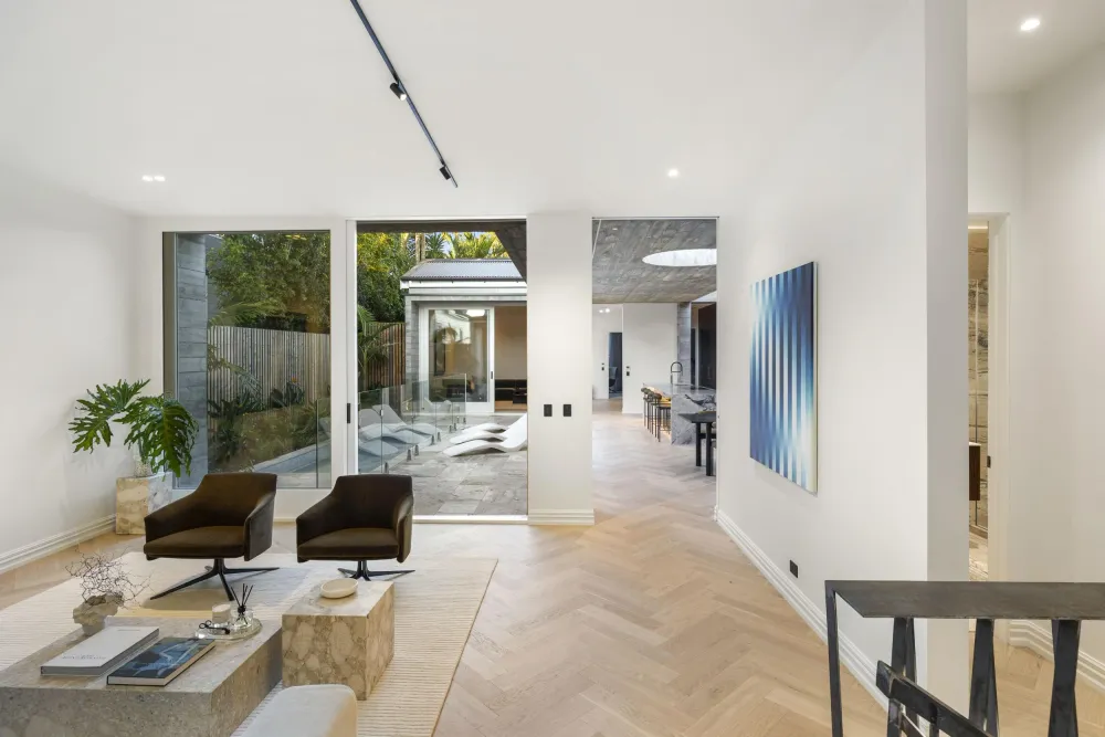 Photos of 77 Sussex Street