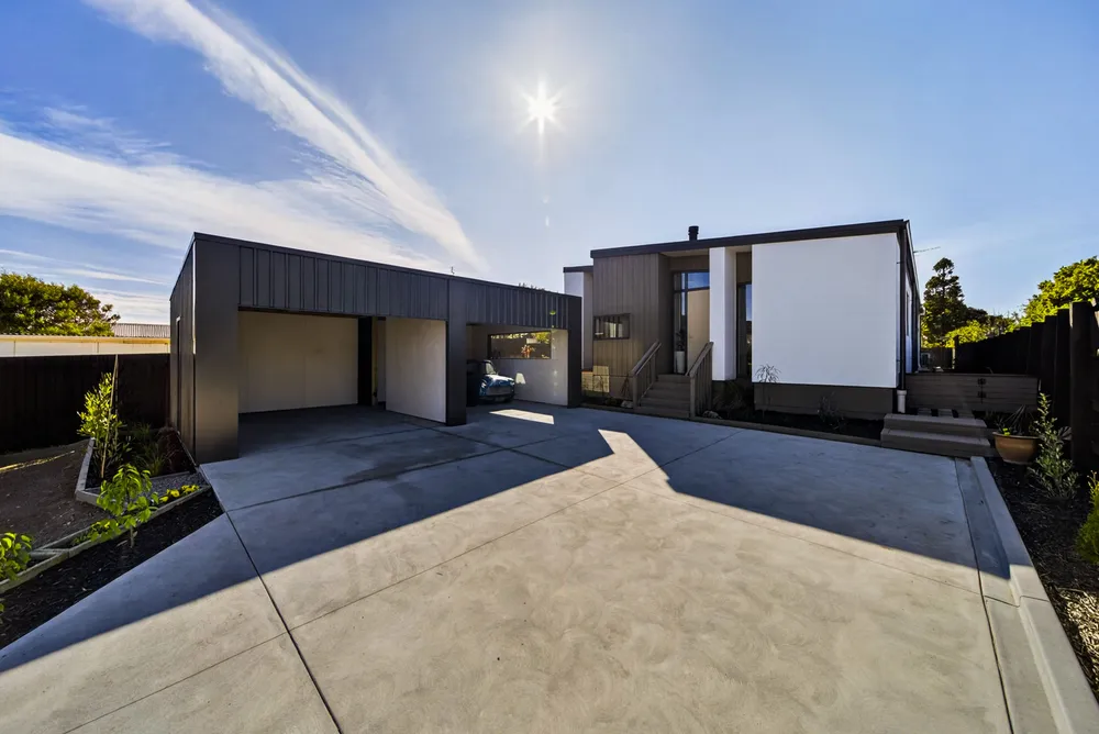 Photos of 209 Estuary Road