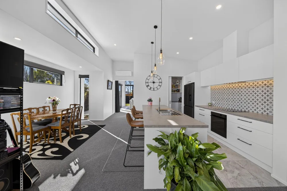 Photos of 209 Estuary Road