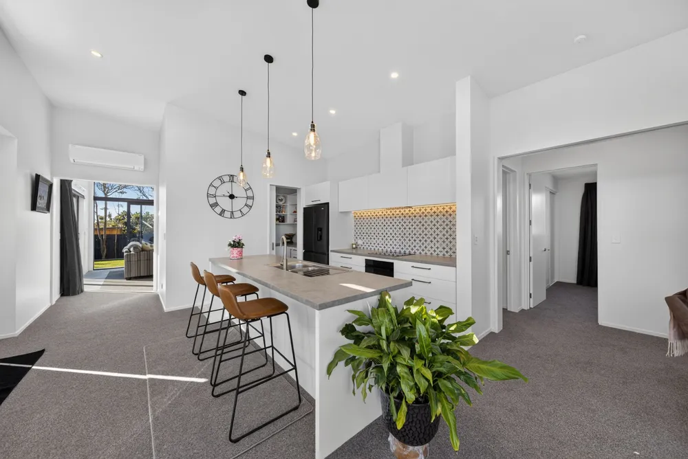 Photos of 209 Estuary Road