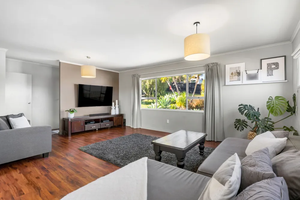 Photos of 43 Redwood Drive