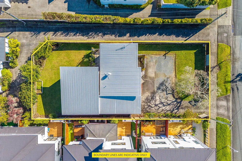 Photos of 686 Te Atatu Road