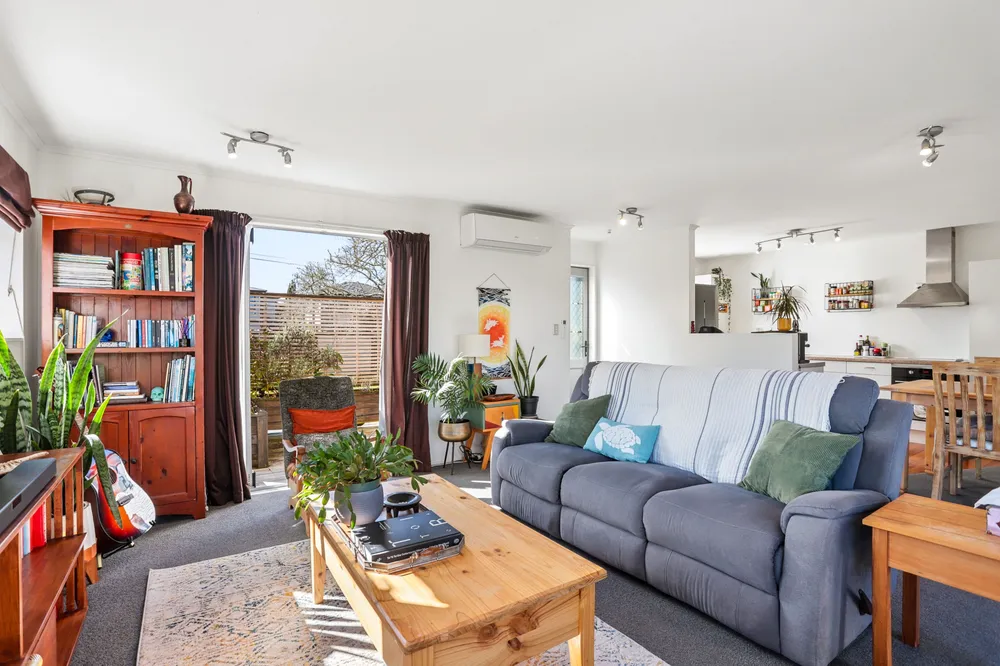 Photos of 686 Te Atatu Road