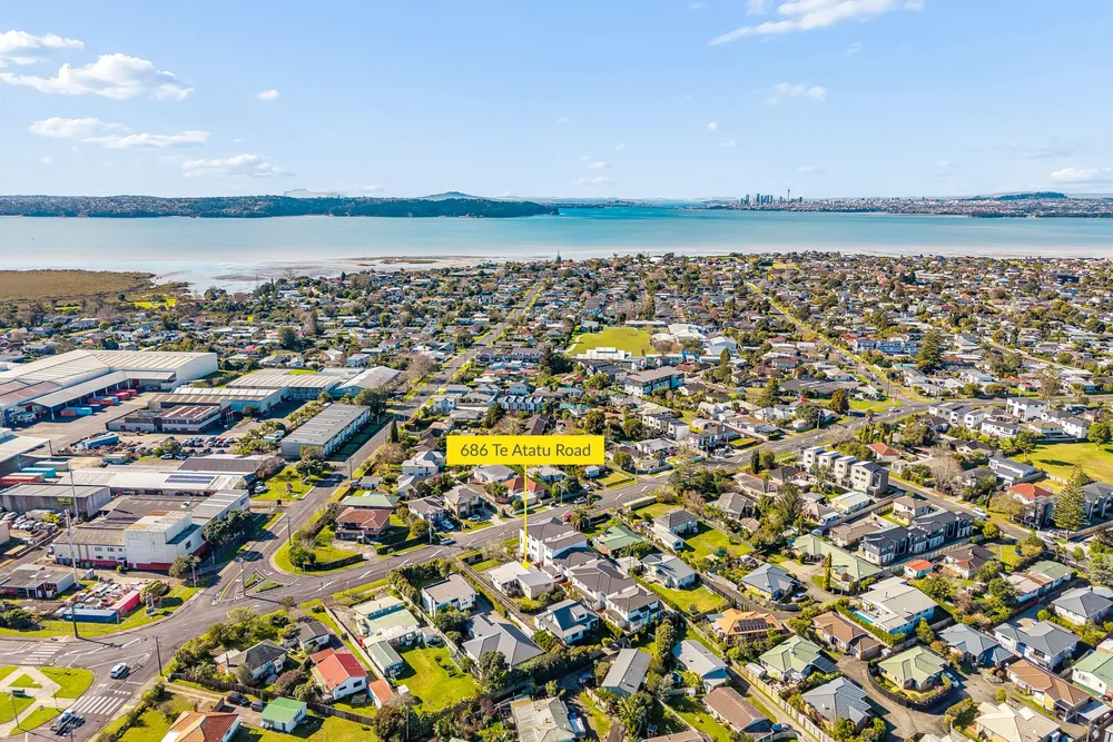 Photos of 686 Te Atatu Road