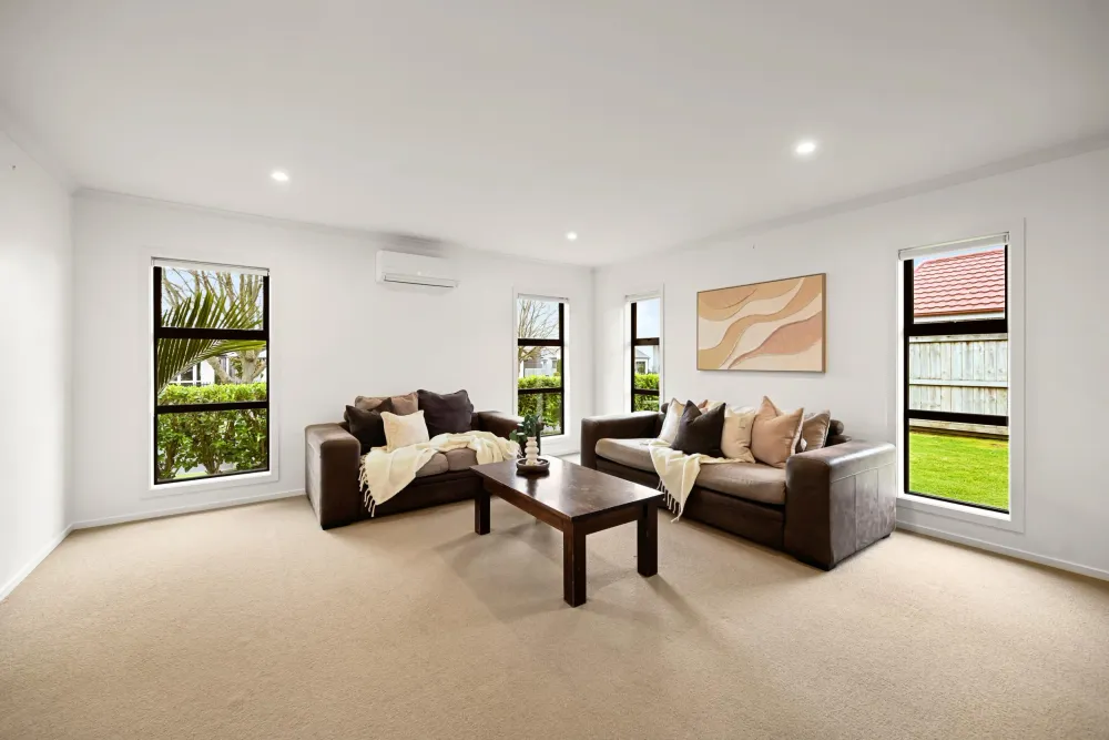 Photos of 44 Keston Crescent