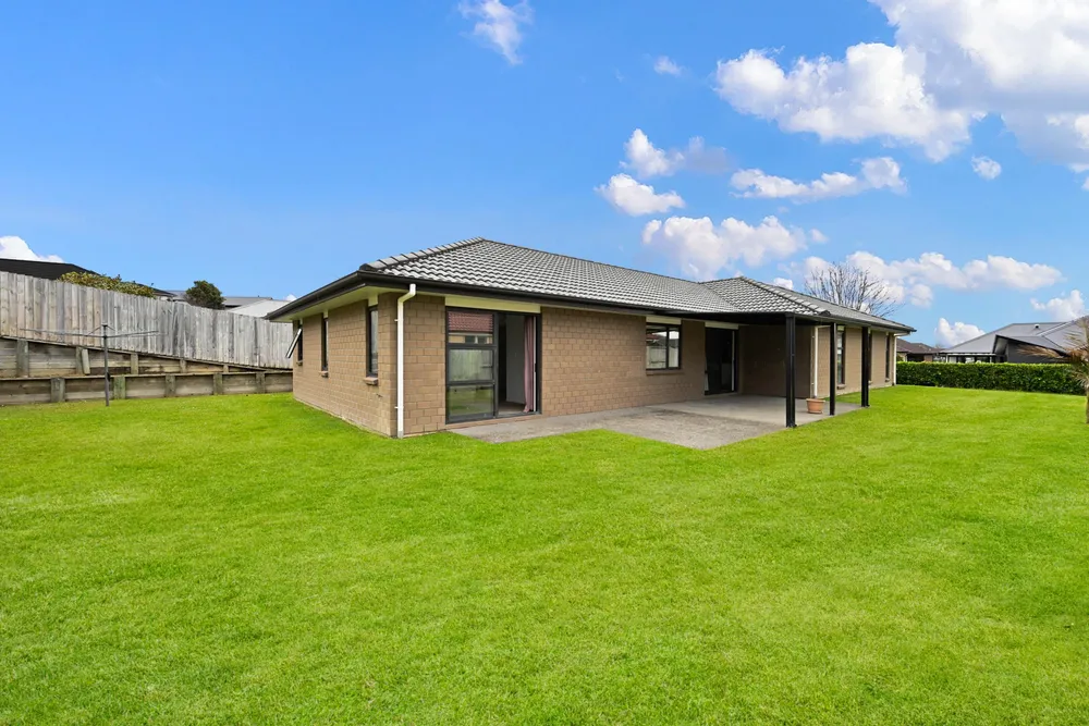 Photos of 44 Keston Crescent