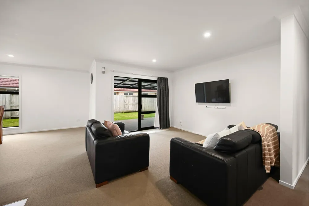Photos of 44 Keston Crescent