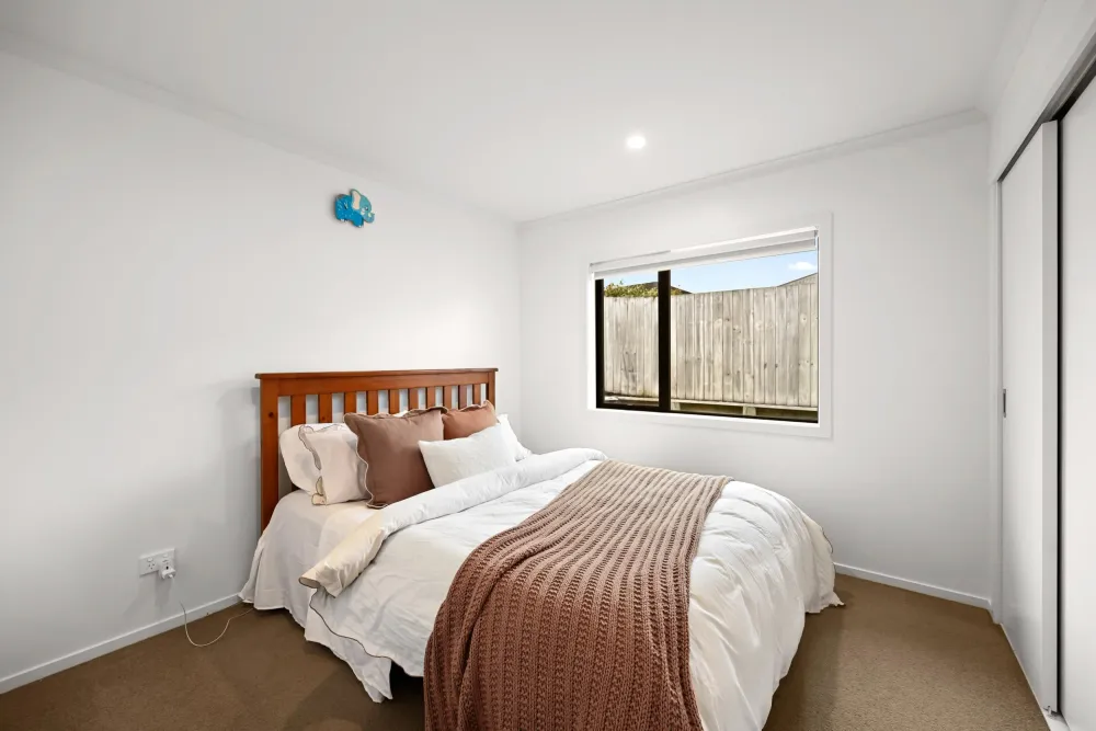 Photos of 44 Keston Crescent