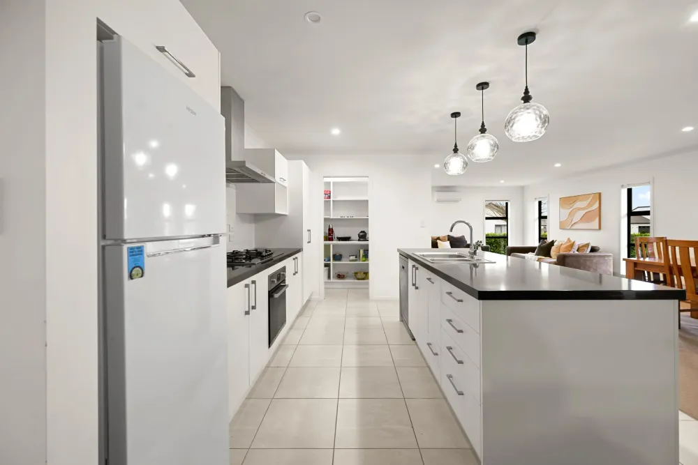 Photos of 44 Keston Crescent