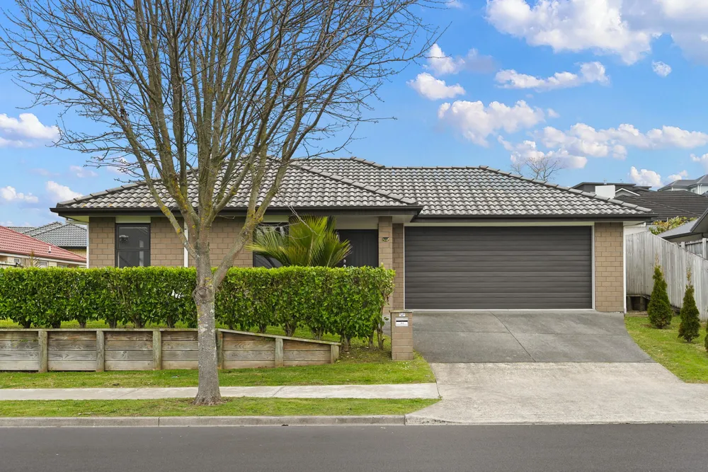 Photos of 44 Keston Crescent