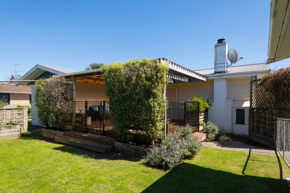 Photos of 4 Lytton Road