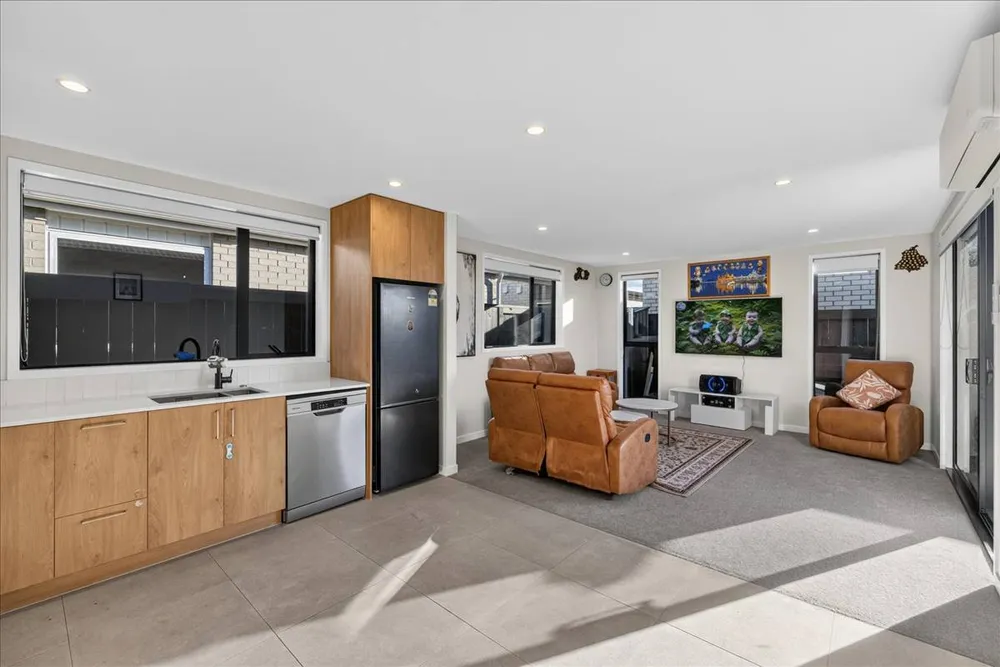 Photos of 2 Wharangi Lane