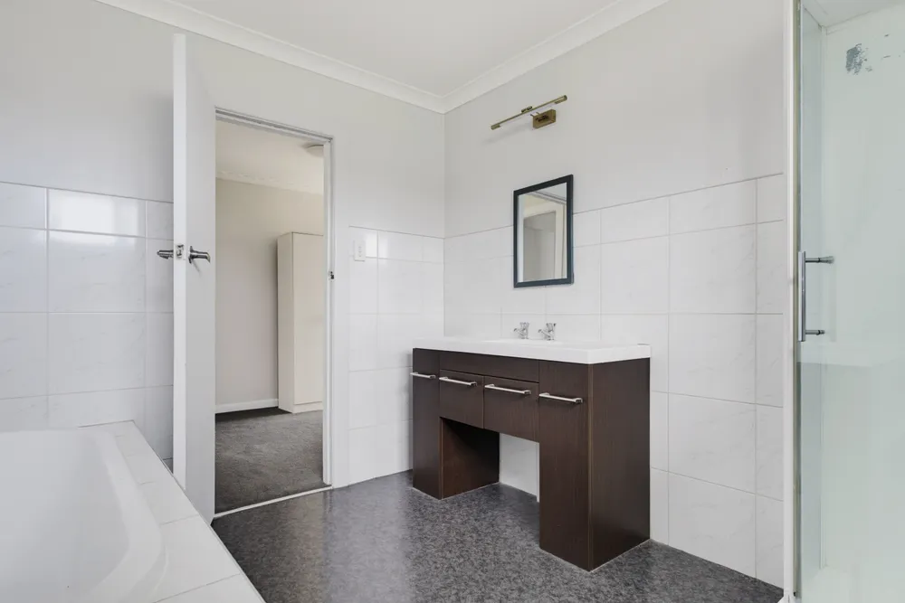 Photos of 15 Macdonald Street