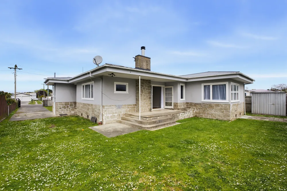Photos of 15 Macdonald Street