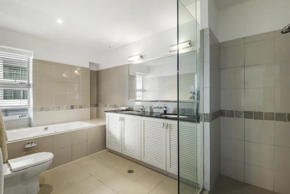 Photos of 45/143 Quay Street
