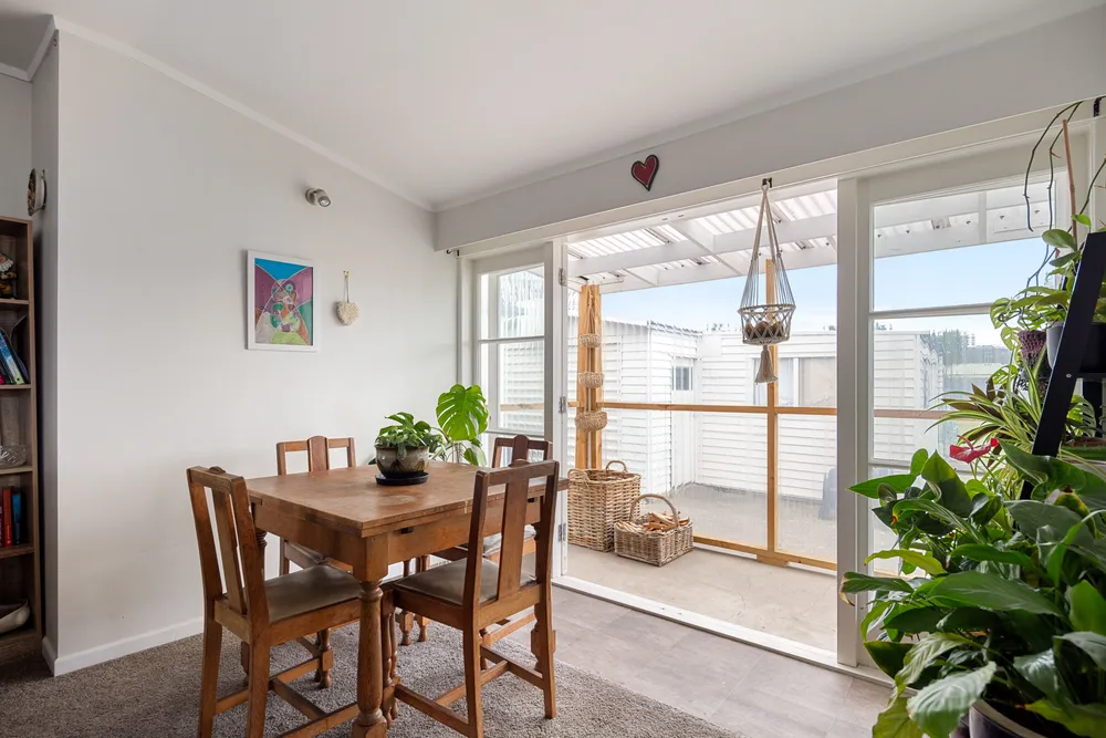Photos of 569 Aberdeen Road