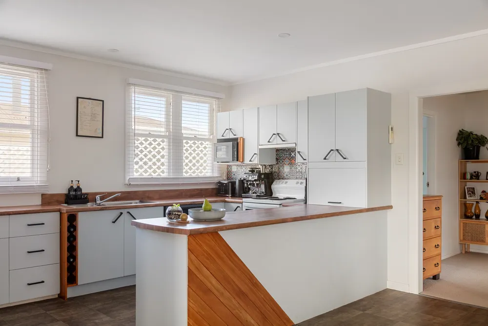 Photos of 569 Aberdeen Road