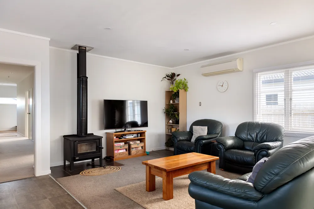 Photos of 569 Aberdeen Road