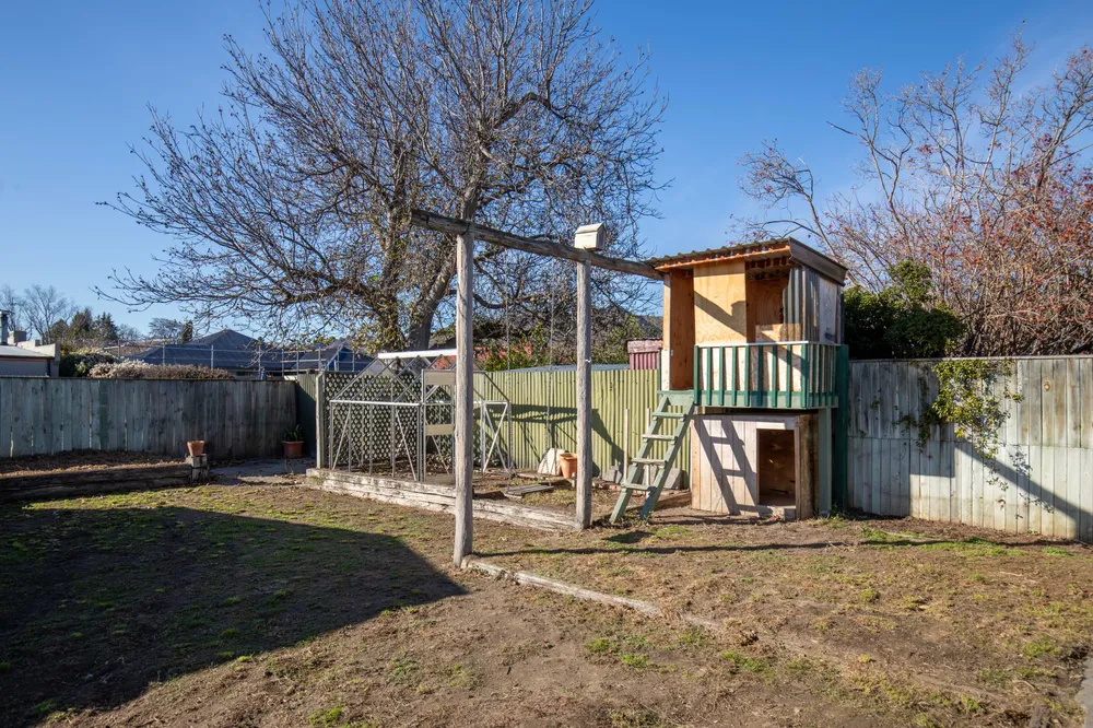 Photos of 17 Fastnet Street