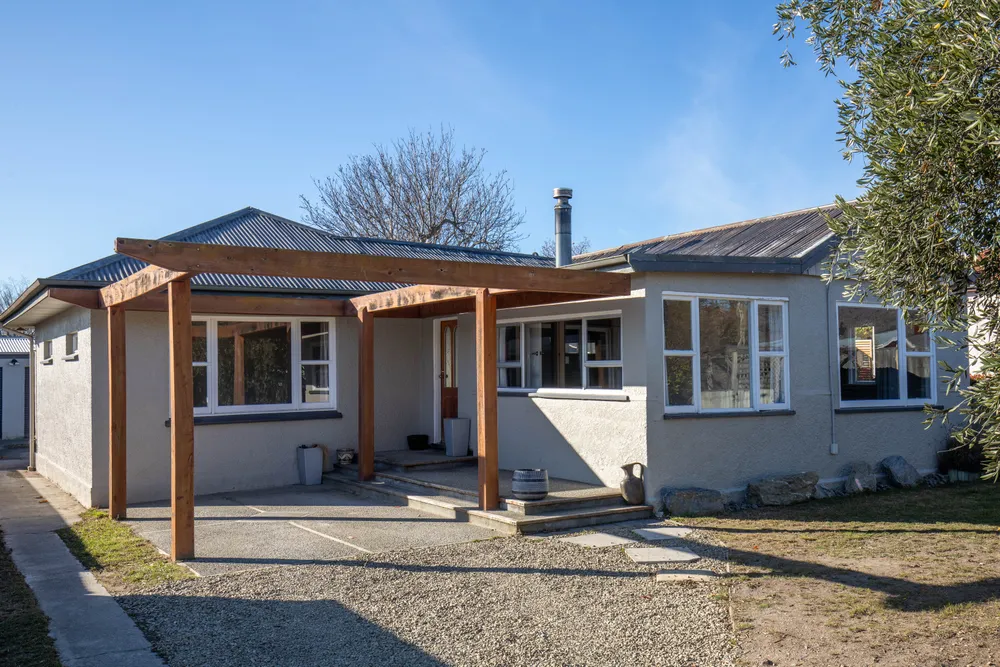 Photos of 17 Fastnet Street