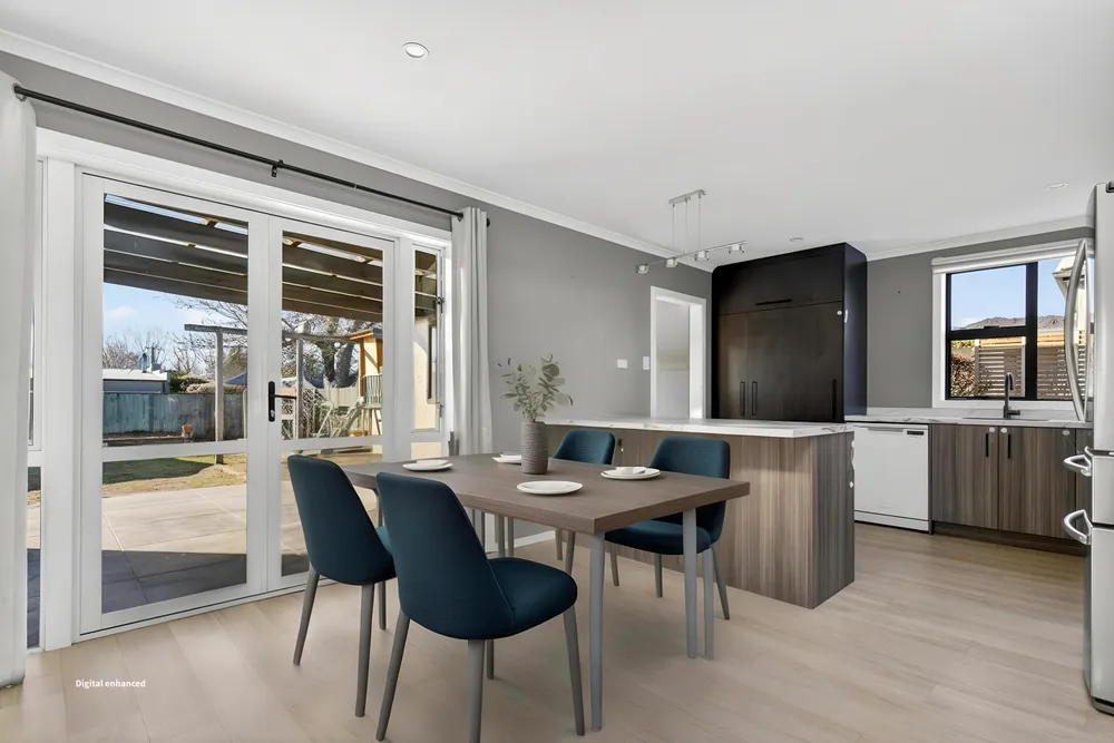 Photos of 17 Fastnet Street