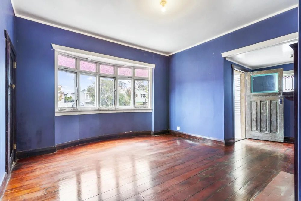 Photos of 34 Warwick Avenue
