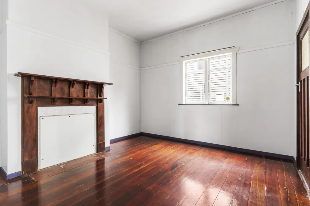 Photos of 34 Warwick Avenue