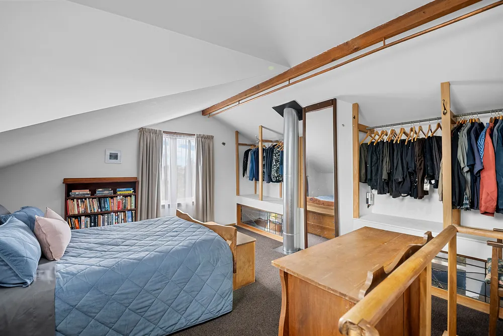 Photos of 113 Sullivan Avenue