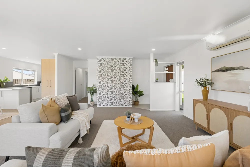 Photos of 81 Kinloch Drive