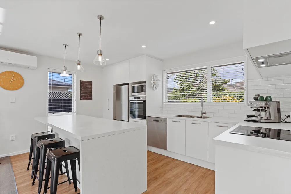 Photos of 15A Kaiwara Street