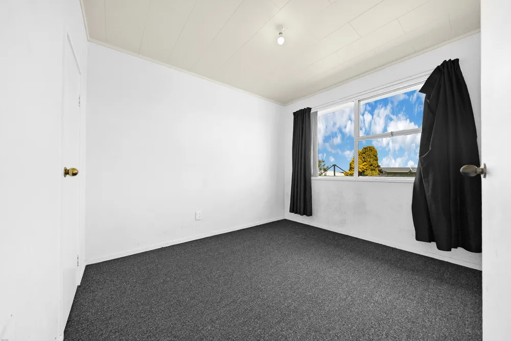 Photos of 37 McDivitt Street