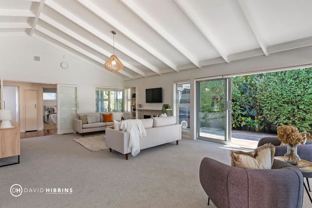 Photos of 11 Stanaway Street