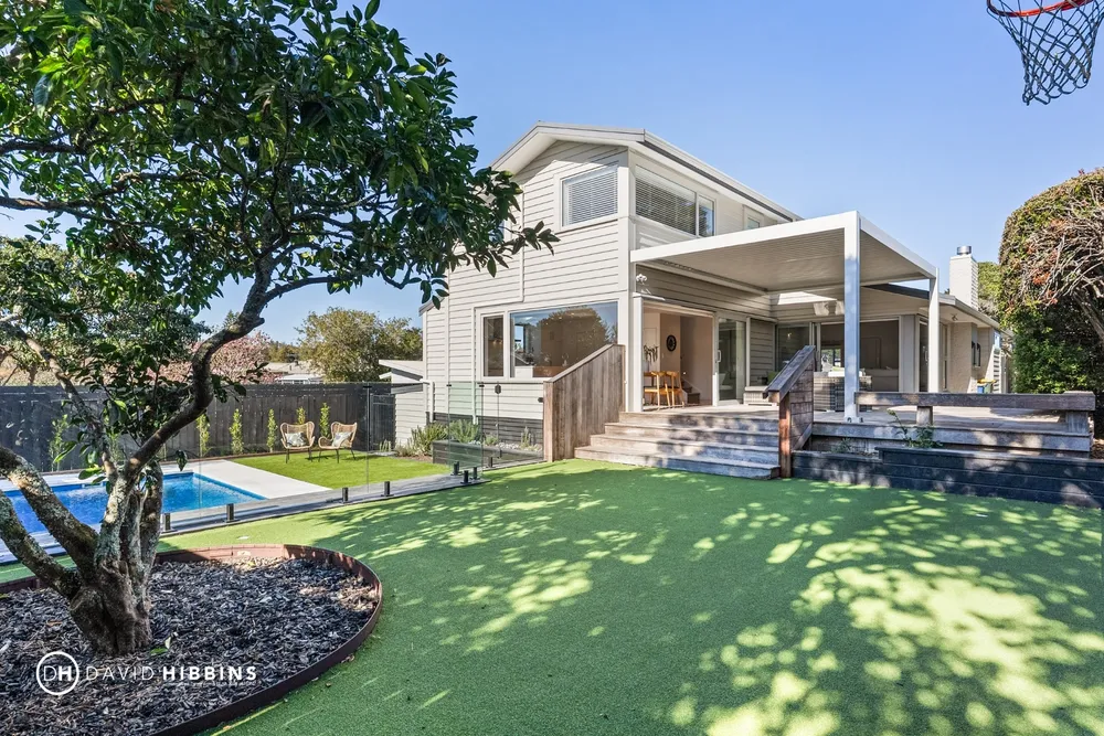 Photos of 11 Stanaway Street