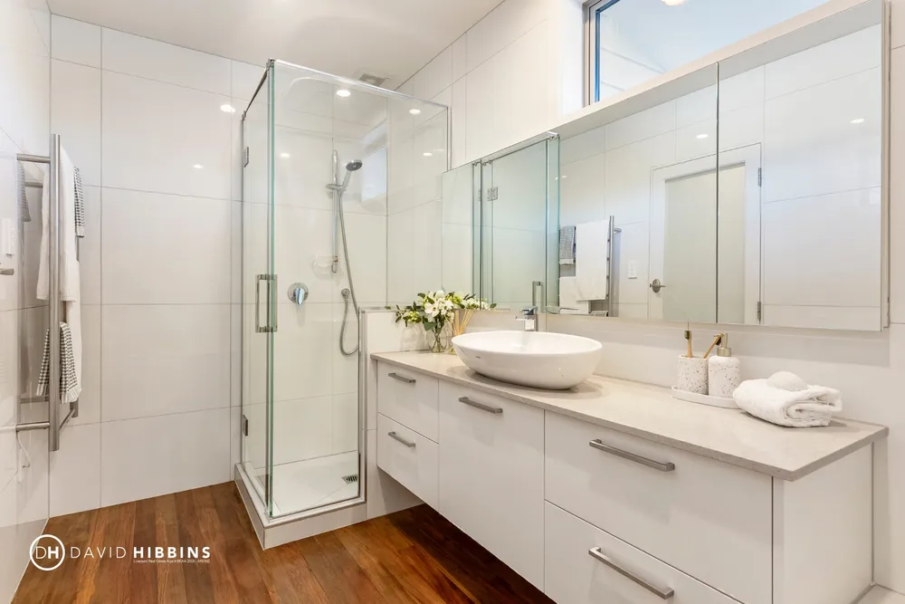 Photos of 11 Stanaway Street