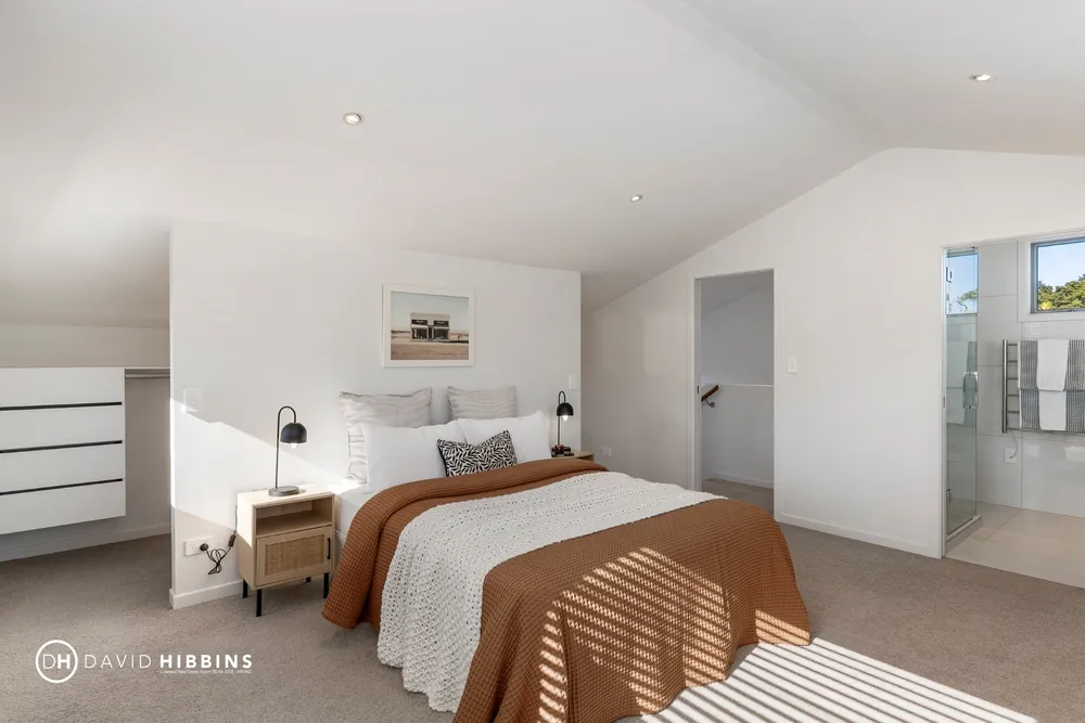 Photos of 11 Stanaway Street
