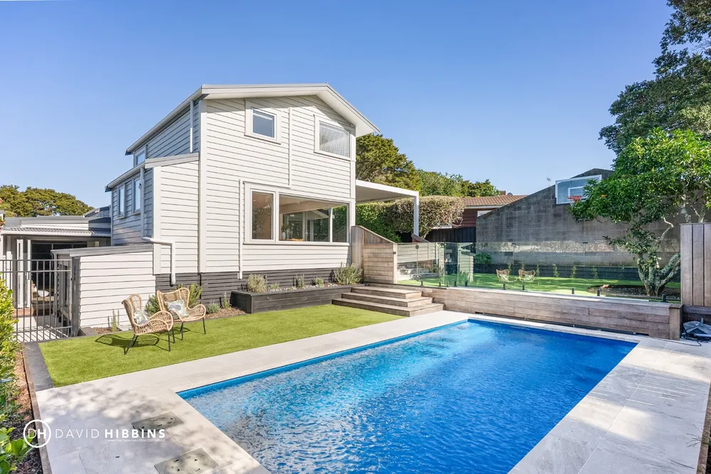 Photos of 11 Stanaway Street