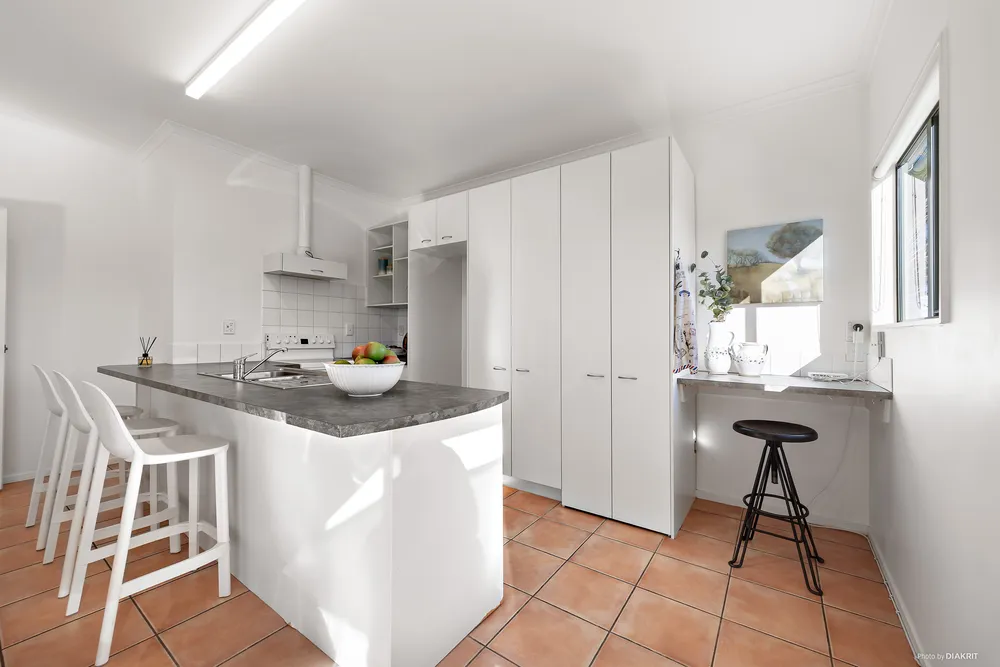 Photos of 222C Moore Street