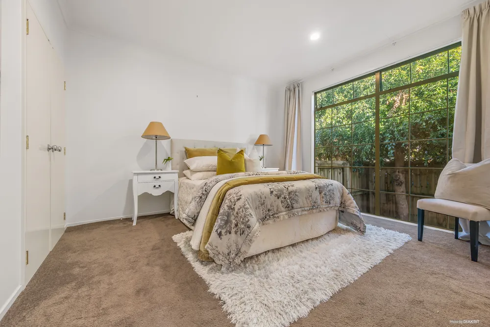 Photos of 222C Moore Street