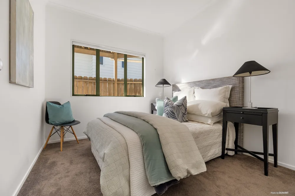Photos of 222C Moore Street