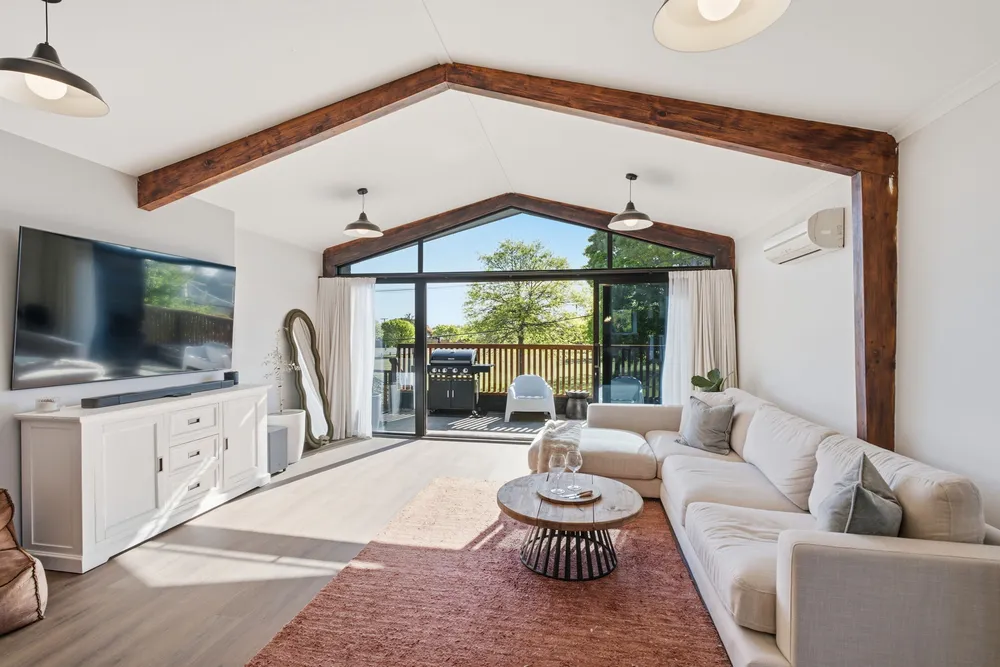 Photos of 19 Nicholas Drive
