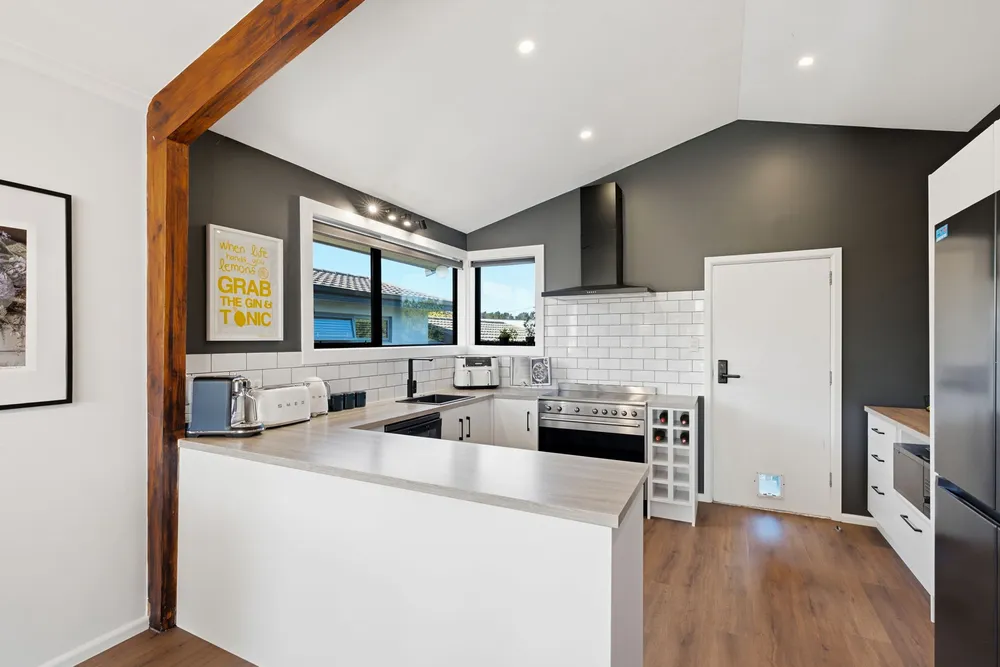 Photos of 19 Nicholas Drive