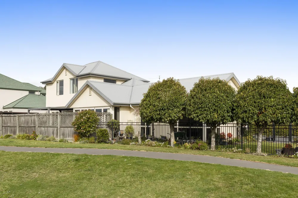 Photos of 15 Becmead Drive