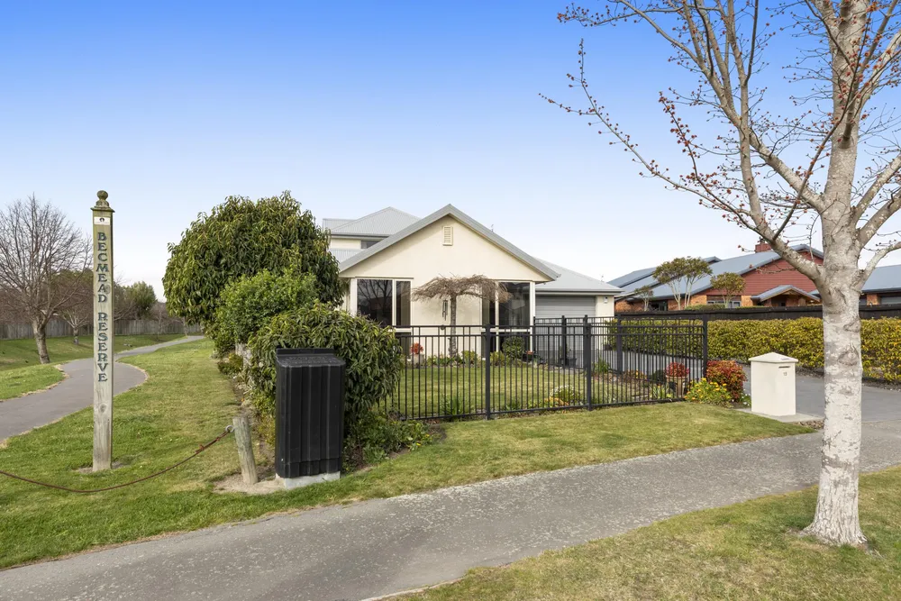 Photos of 15 Becmead Drive