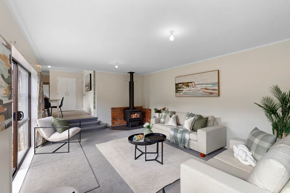 Photos of 136 Moores Valley Road