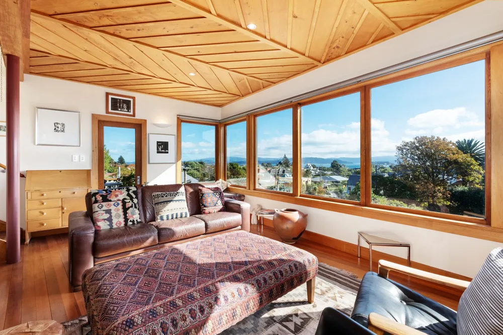 Photos of 136 Moores Valley Road